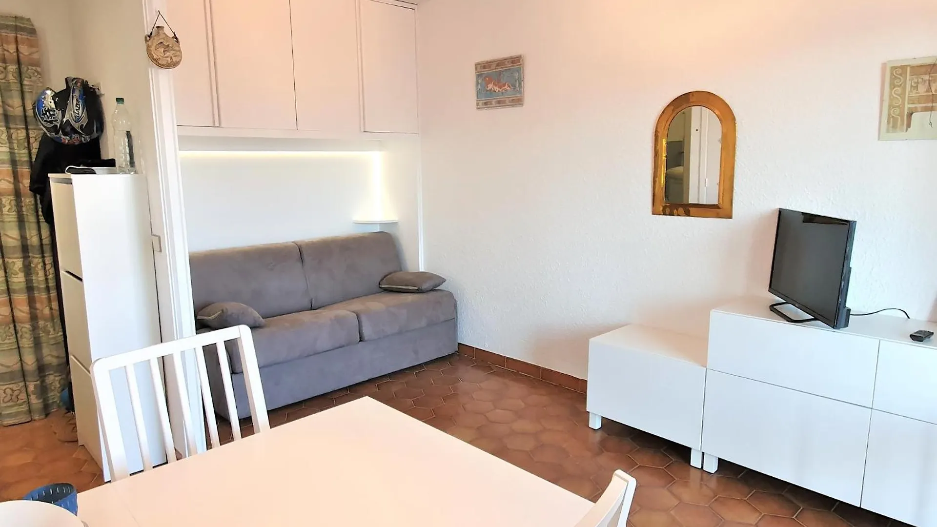 Studio Centre Sainte-Maxime Avec Parking - 2 Pers, Proche Mer, Loggia Equipee - Fr-1-780-37 France