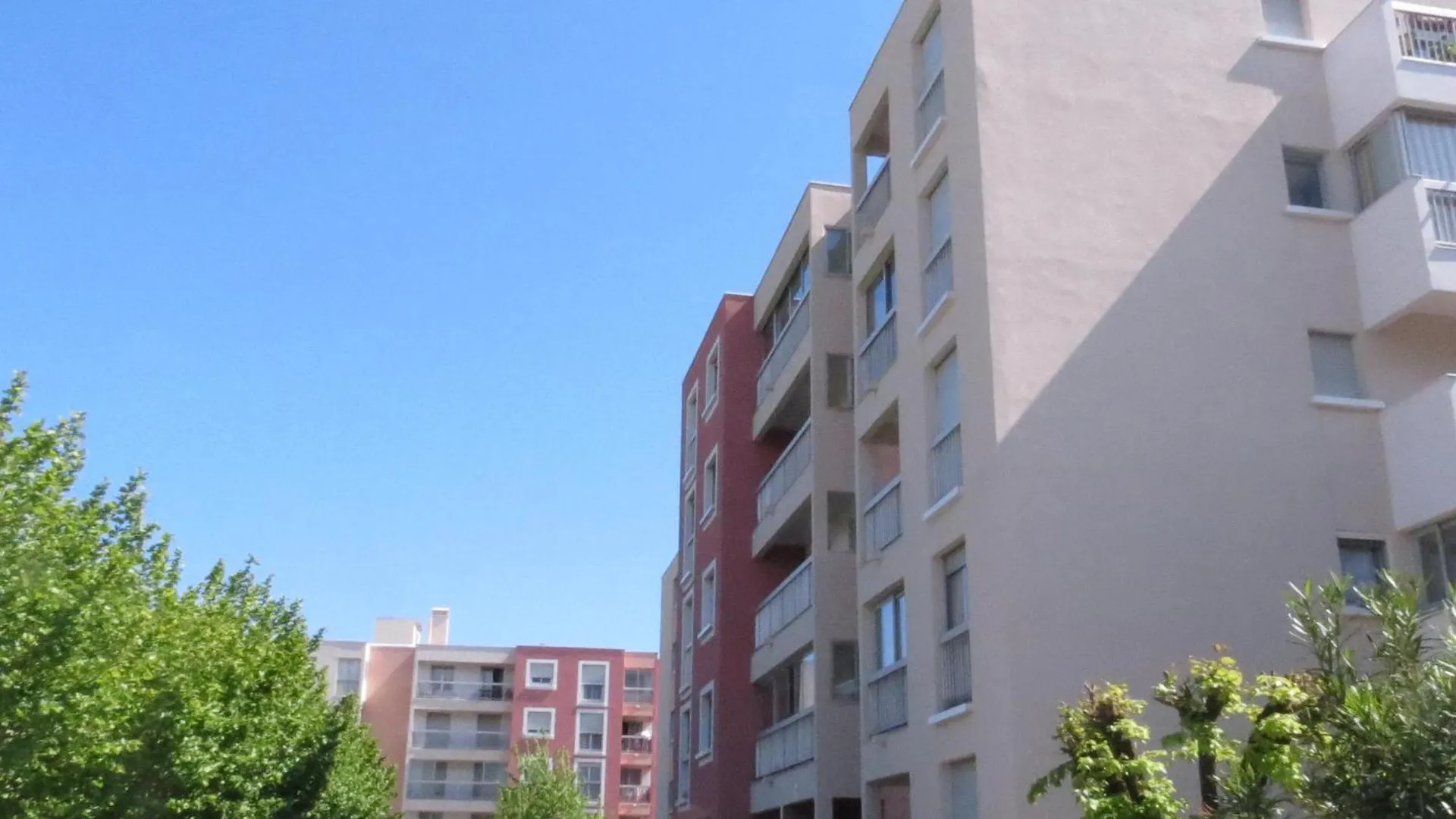 Studio Centre Sainte-Maxime Avec Parking - 2 Pers, Proche Mer, Loggia Equipee - Fr-1-780-37 0*,  France