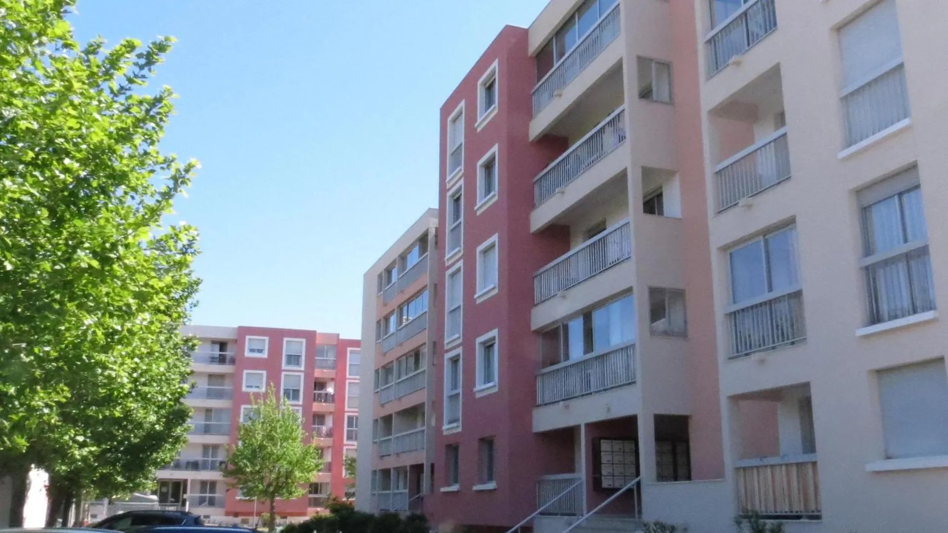 Studio Centre Sainte-Maxime Avec Parking - 2 Pers, Proche Mer, Loggia Equipee - Fr-1-780-37 Apartment